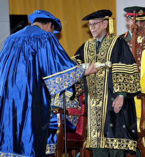 KL04_11102012_AGONG_CANSELOR