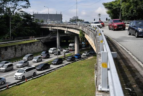 TINJAUAN ALIRAN TRAFIK