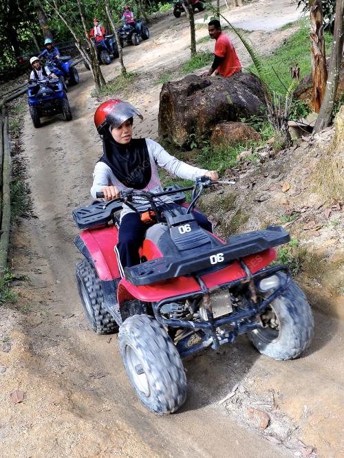 KL04_12022013_ATV_PARK