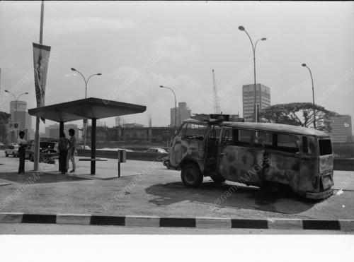 VAN TERBAKAR
