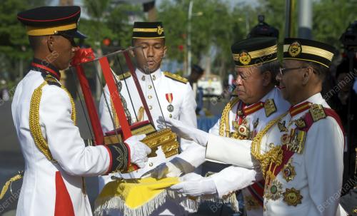 KL04_12042014_AGONG