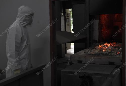 PROSES PEMBAKARAN MAYAT COVID-19
