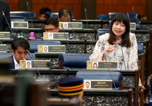 LIM HUI YING