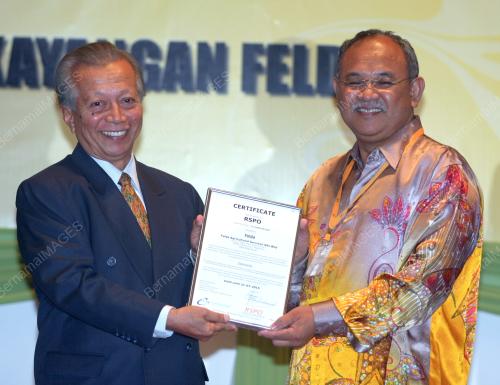 TAN SRI DR YUSOF NOOR