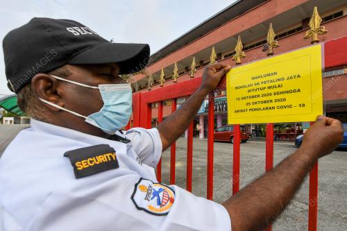 TINJAUAN SEKOLAH TUTUP COVID-19