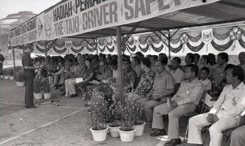 HADIAH PEMANDU TEKSI CERMAT
