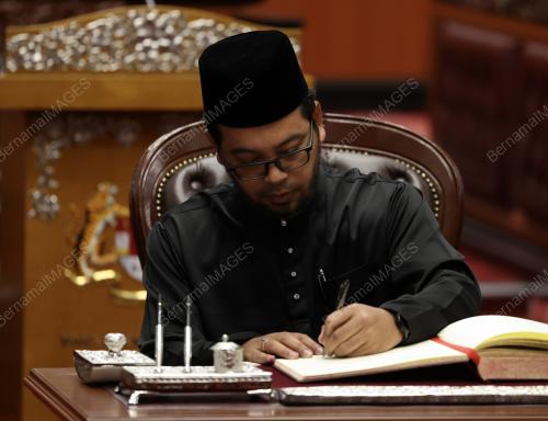 SENATOR DR ZULKIFLI HASAN