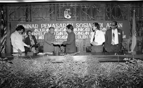 KL04_13012015_SEMINAR_UKM