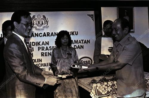 DATUK DR LEO MICHAEL TOYAD