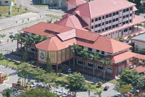 BANGUNAN MAJLIS PERBANDARAN MANJUNG