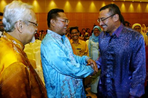 HISHAMUDDIN TUN HUSSEIN