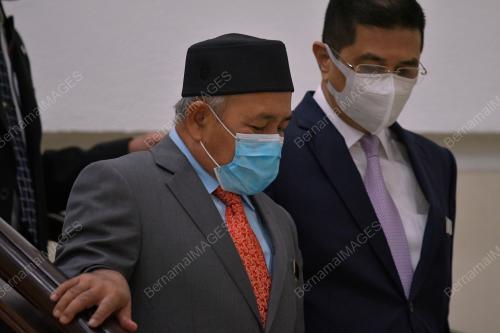 PERSIDANGAN PENGGAL KETIGA MAJLIS PARLIMEN KEEMPAT BELAS