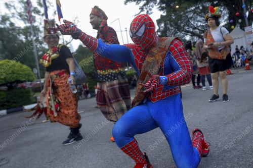 KL04_13102019_BATIK_BN201910073515