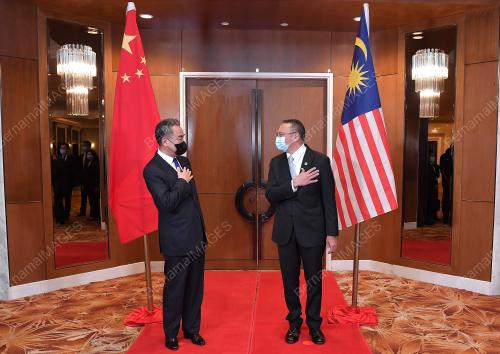 DATUK SERI HISHAMMUDDIN TUN HUSSEIN