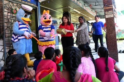 CELEBRATE GIVING WITH SUNWAY