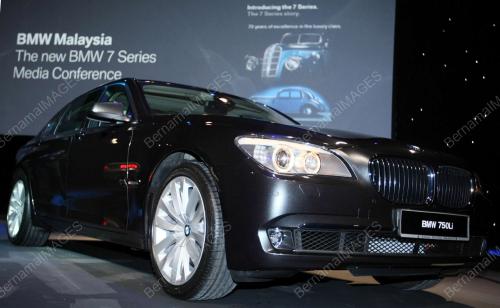 BMW 7 SERIES