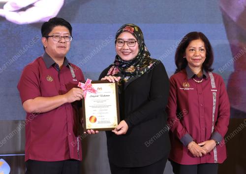 DATUK EWON BENEDICK