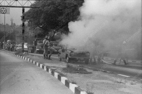 KERETA TERBAKAR