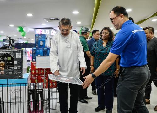 DATUK SERI SALAHUDIN AYUB