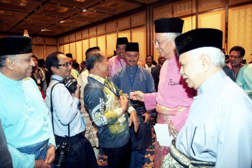 MOHD NAJIB TUN ABDUL RAZAK