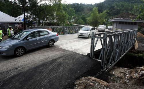 TANAH RUNTUH BUKIT ANTARABANGSA