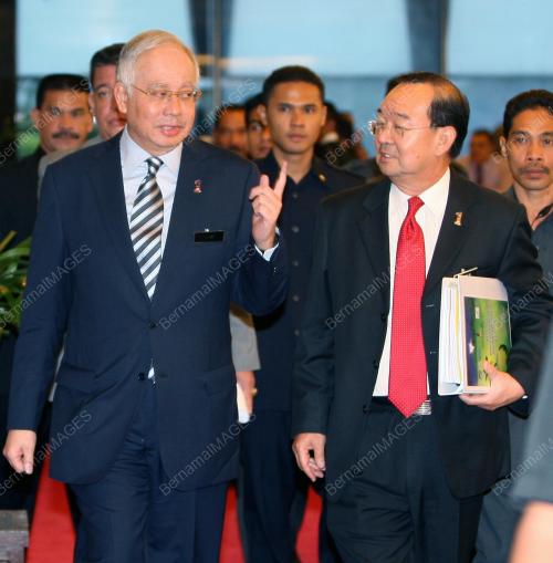 MOHD NAJIB TUN ABDUL RAZAK