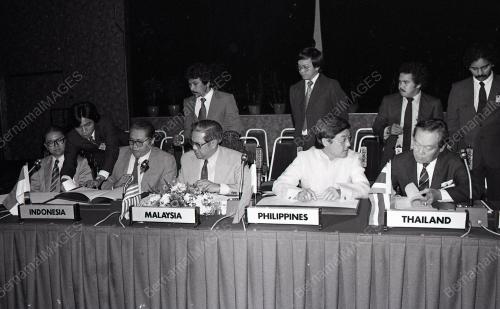 KL04_150182_ASEAN_SODA