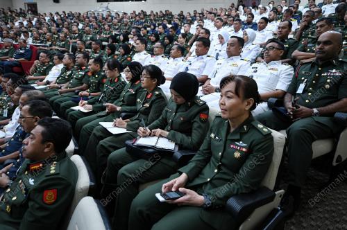 JEN TAN SRI AFFENDI BUANG