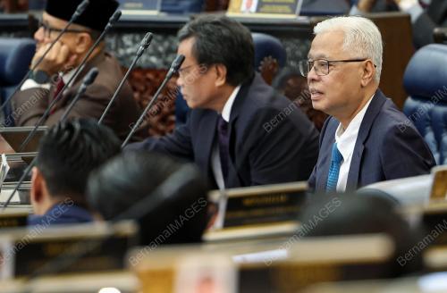 DATUK SERI ISMAIL SABRI YAAKOB