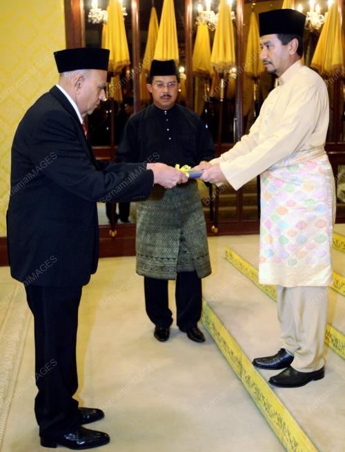 TUANKU MIZAN ZAINAL ABIDIN