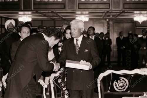 SULTAN AZLAN MUHIBBUDDIN SHAH