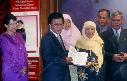 MOHD SHAFIE APDAL
