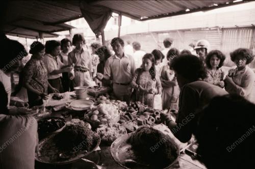 JUALAN KUIH DI BULAN PUASA