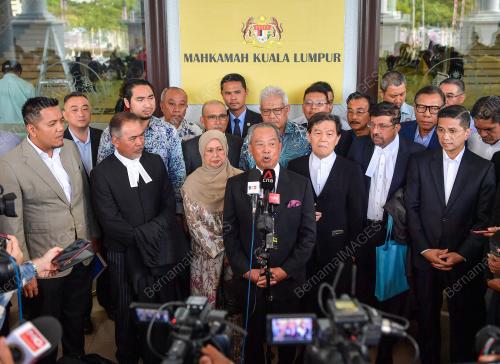 TAN SRI MUHYIDDIN YASSIN