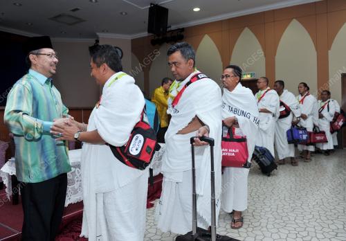 KL04_15092012_HAJI_PETUGAS