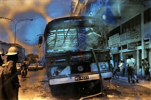 BAS PENUMPANG TERBAKAR