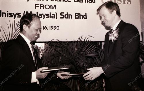 ARAB-MALAYSIAN FINANCE - UNISYS