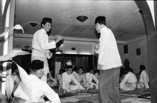 BERBUKA