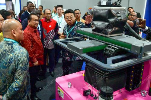 DATUK SERI ALEXANDER NANTA LINGGI