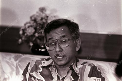 TUN DAIM ZAINUDDIN