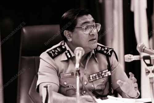 DATUK MUHD ZAMAN KHAN