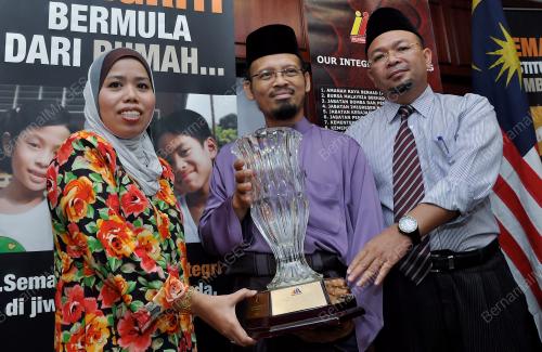 KL04_17022012_IIM