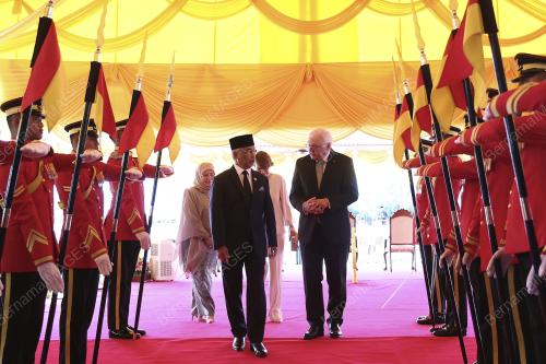 AL-SULTAN ABDULLAH RI'AYATUDDIN AL-MUSTAFA BILLAH SHAH
