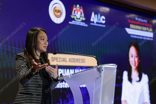 HANNAH YEOH