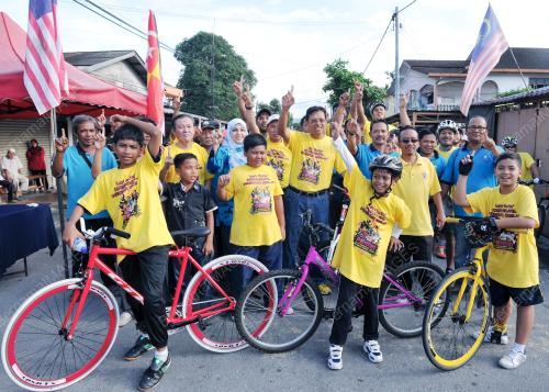 DATUK SERI AHMAD SHABERY CHEEK