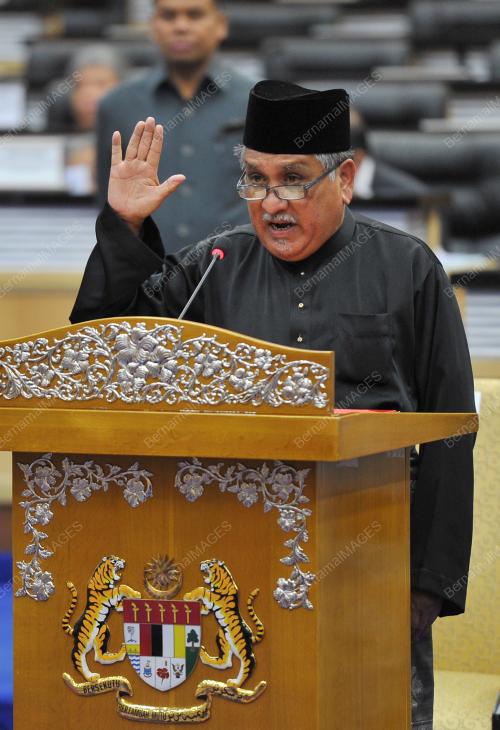 KL04_17122015_PARLIMEN