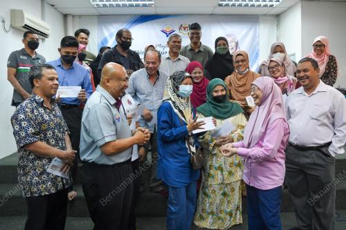 DATUK SERI DR WAN AZIZAH WAN ISMAIL