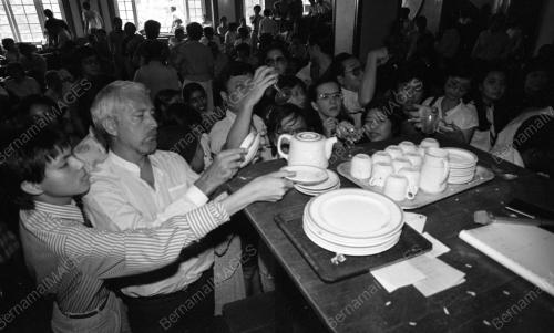 KL04_18022015_LELONG