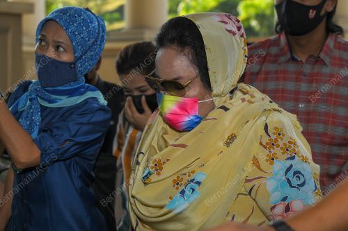 DATIN SERI ROSMAH MANSOR