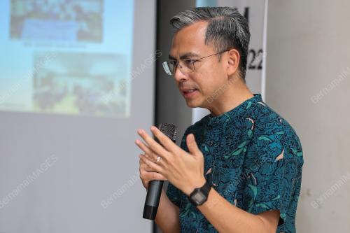 FAHMI FADZIL